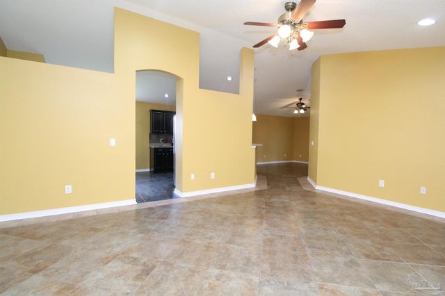 639 Saleta St, Pensacola, FL 32534