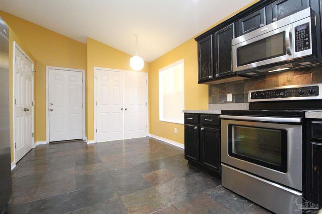 639 Saleta St, Pensacola, FL 32534