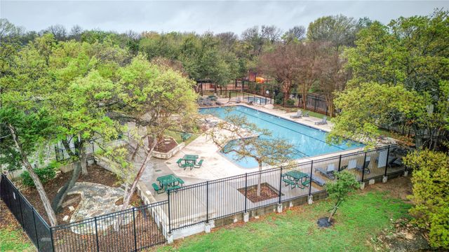 2223 Mockingbird DR, Round Rock, TX 78681
