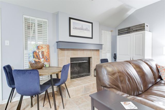 2223 Mockingbird DR, Round Rock, TX 78681