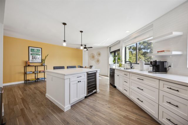 3520 Mount Vernon Street, Houston, TX 77006