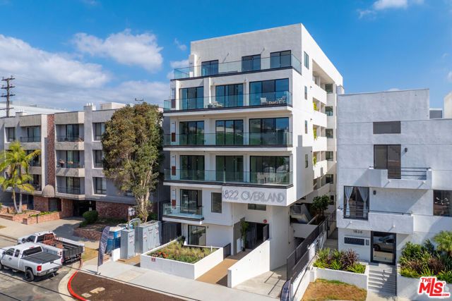 1822 Overland Avenue 301, Los Angeles, CA 90025
