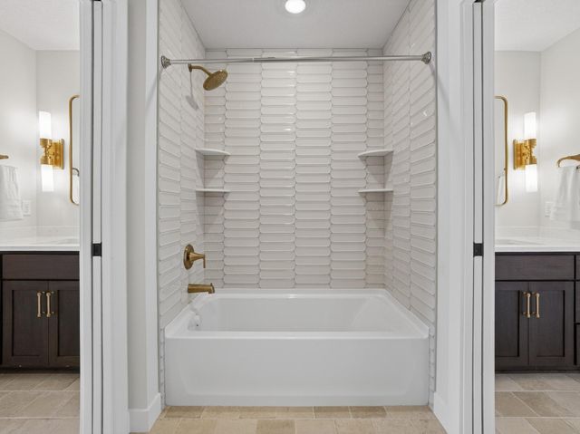 6295 134th Street N, Hugo, MN 55038