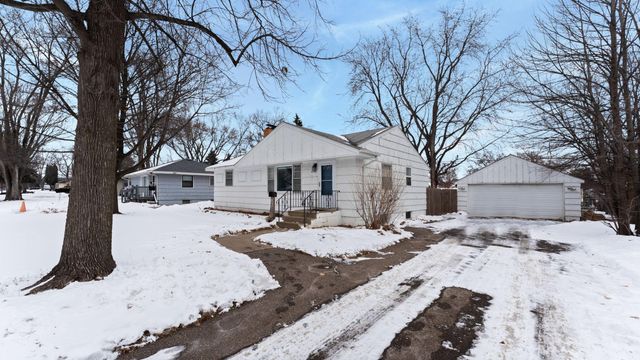 6318 Kyle Avenue N, Brooklyn Center, MN 55429