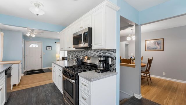 6318 Kyle Avenue N, Brooklyn Center, MN 55429