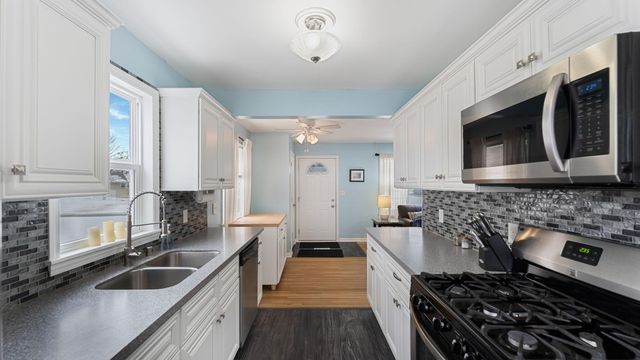 6318 Kyle Avenue N, Brooklyn Center, MN 55429