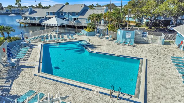 622 Ocean Dunes Circle, Jupiter, FL 33477