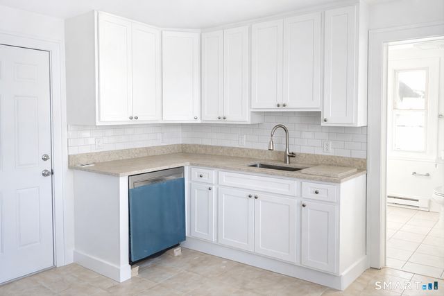 10 Balmforth Avenue 10, Danbury, CT 06810