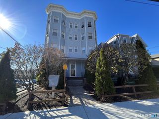 10 Balmforth Avenue 10, Danbury, CT 06810