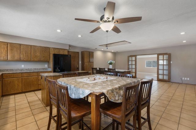 9669 Asbury Lane NW, Albuquerque, NM 87114