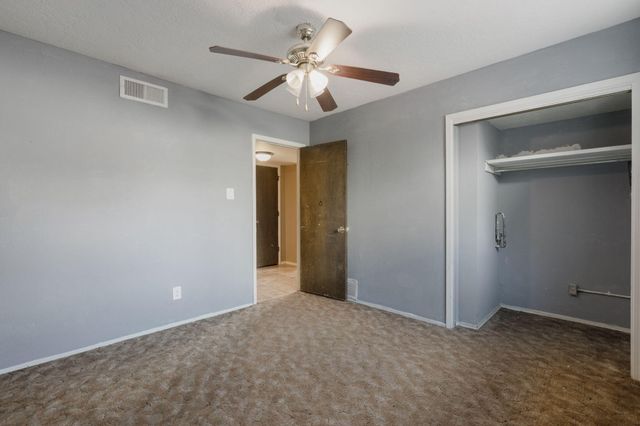 9669 Asbury Lane NW, Albuquerque, NM 87114
