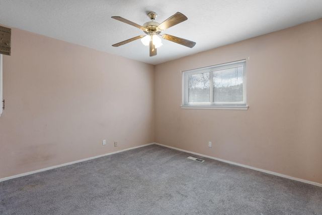 9669 Asbury Lane NW, Albuquerque, NM 87114