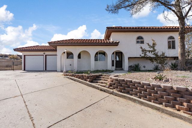 9669 Asbury Lane NW, Albuquerque, NM 87114