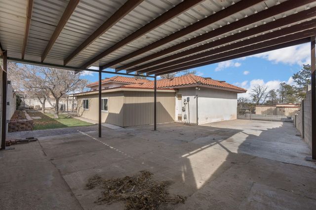 9669 Asbury Lane NW, Albuquerque, NM 87114