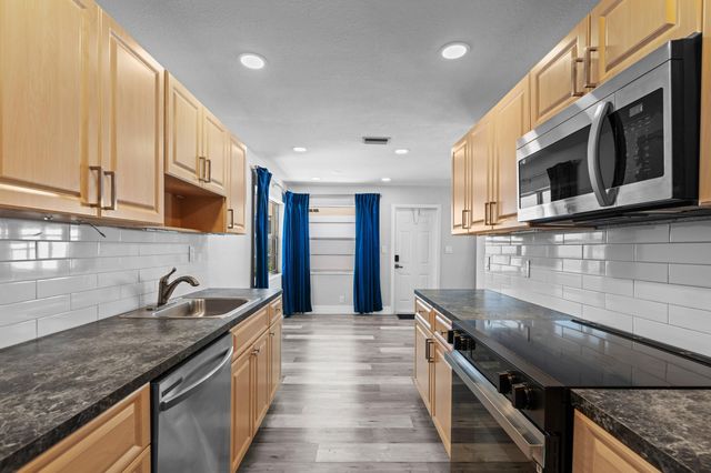 1301 NE 16TH Terrace 1-9, Fort Lauderdale, FL 33304