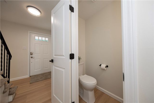 101 Wynview Dr, Coraopolis, PA 15108