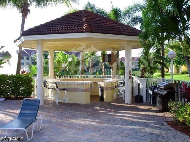 4650 Saint Croix LN 725, Naples, FL 34109
