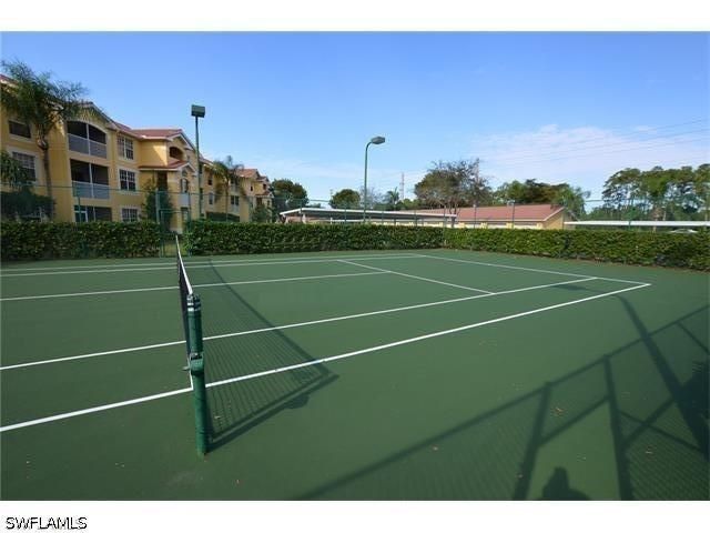 4650 Saint Croix LN 725, Naples, FL 34109