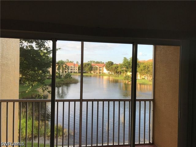 4650 Saint Croix LN 725, Naples, FL 34109