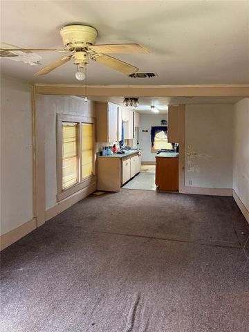321 Sycamore Street, Grapeland, TX 75844