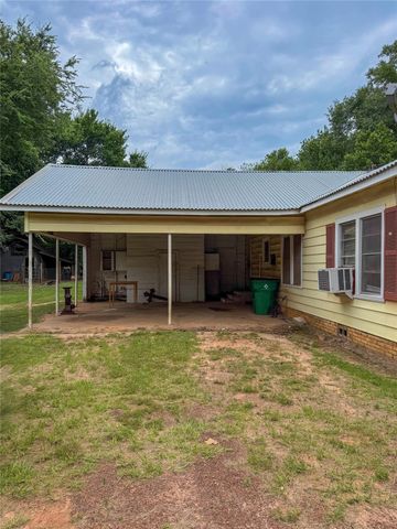 321 Sycamore Street, Grapeland, TX 75844