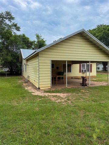 321 Sycamore Street, Grapeland, TX 75844
