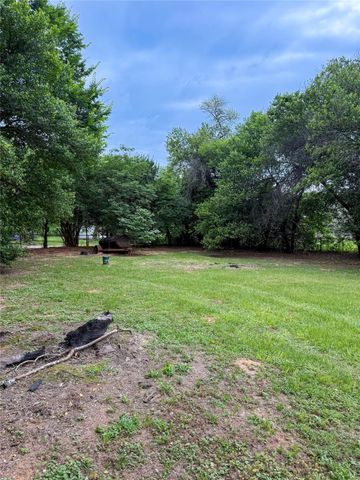 321 Sycamore Street, Grapeland, TX 75844