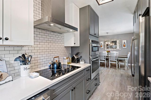 204 Quail Hollow Road, Marion, NC 28752