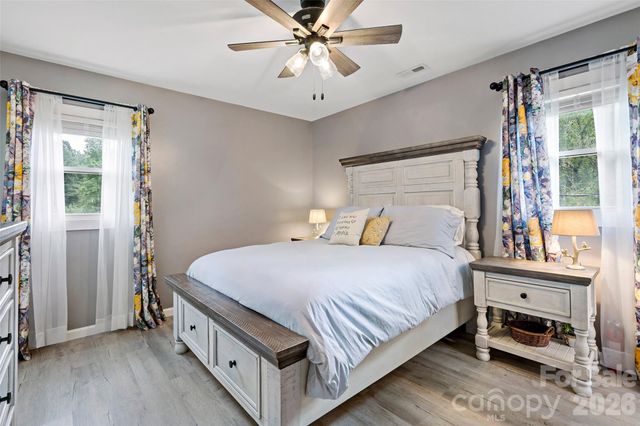 204 Quail Hollow Road, Marion, NC 28752