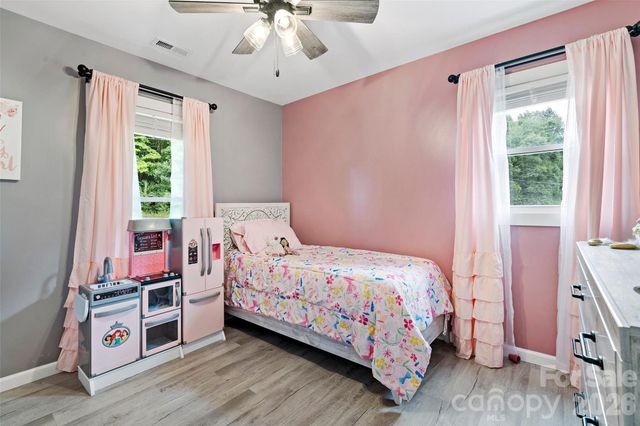 204 Quail Hollow Road, Marion, NC 28752
