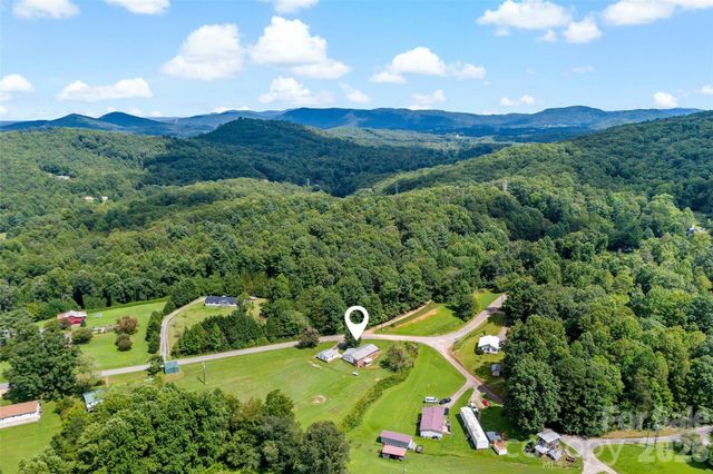 204 Quail Hollow Road, Marion, NC 28752