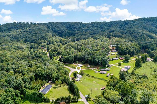 204 Quail Hollow Road, Marion, NC 28752