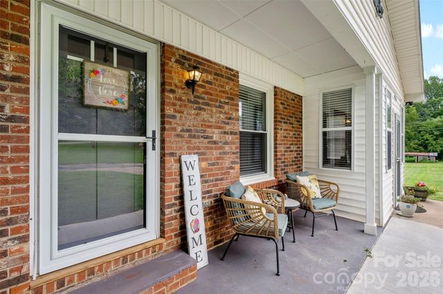 204 Quail Hollow Road, Marion, NC 28752