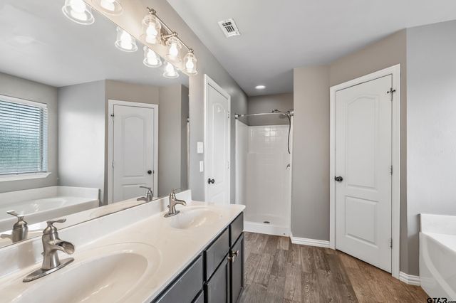 5878 Palo Pinto Dr, Tyler, TX 75707