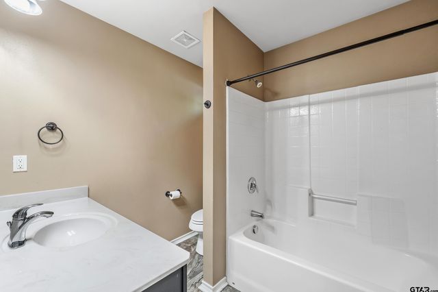 5878 Palo Pinto Dr, Tyler, TX 75707