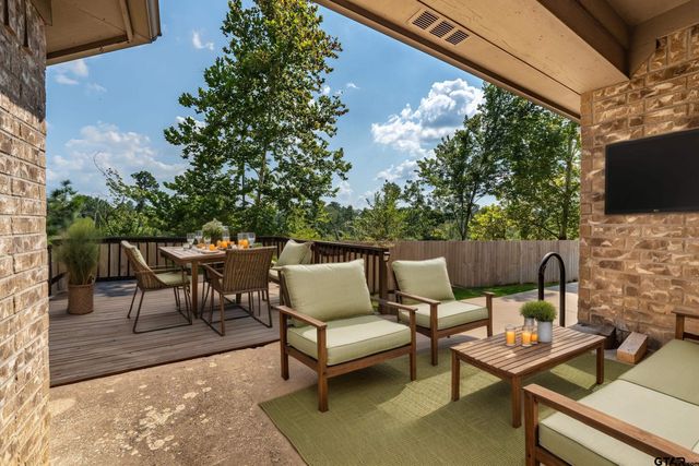 5878 Palo Pinto Dr, Tyler, TX 75707