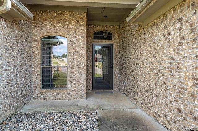 5878 Palo Pinto Dr, Tyler, TX 75707