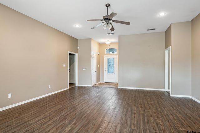 5878 Palo Pinto Dr, Tyler, TX 75707