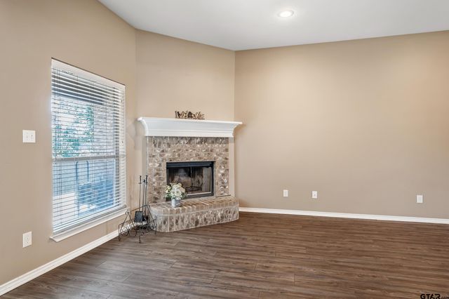 5878 Palo Pinto Dr, Tyler, TX 75707