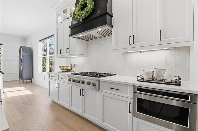 124 Chateau Place, Woodstock, GA 30188