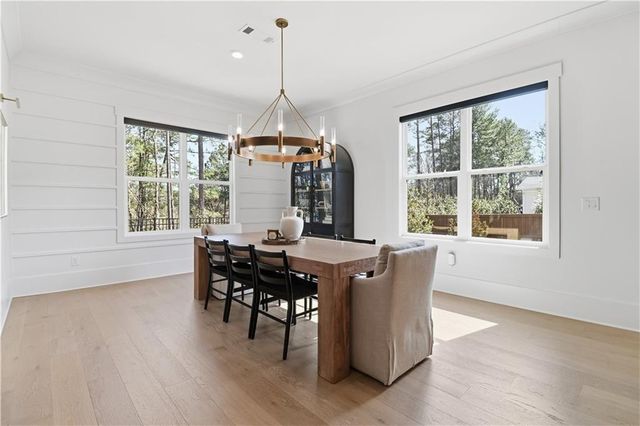 124 Chateau Place, Woodstock, GA 30188