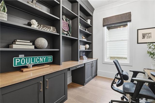 124 Chateau Place, Woodstock, GA 30188