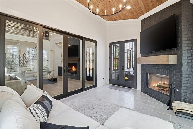 124 Chateau Place, Woodstock, GA 30188