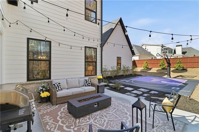 124 Chateau Place, Woodstock, GA 30188