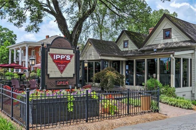 124 Chateau Place, Woodstock, GA 30188