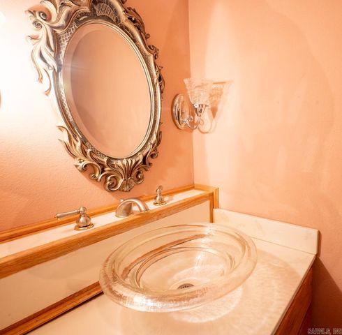 31 Hampshire Circle, Little Rock, AR 72212