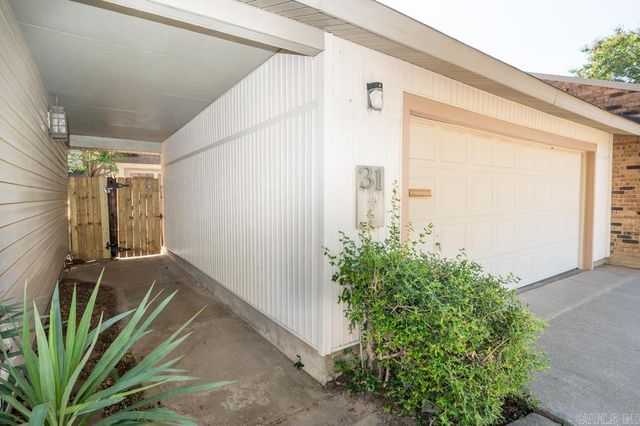 31 Hampshire Circle, Little Rock, AR 72212