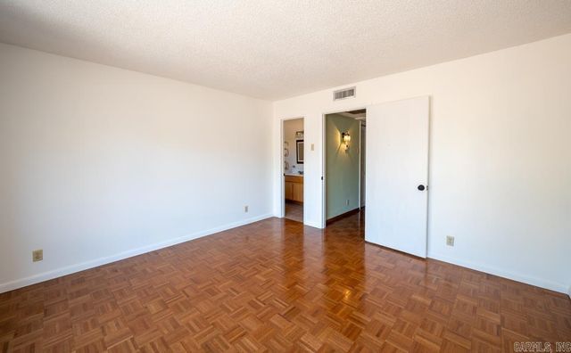 31 Hampshire Circle, Little Rock, AR 72212