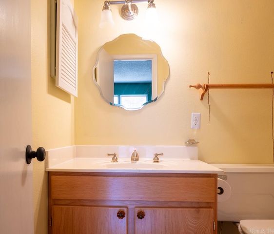 31 Hampshire Circle, Little Rock, AR 72212