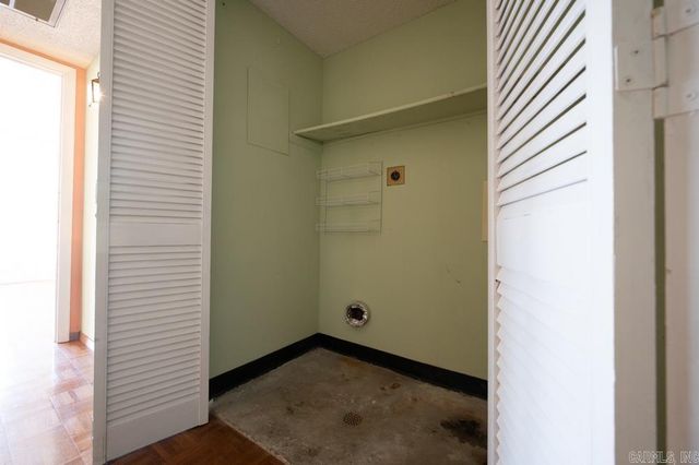 31 Hampshire Circle, Little Rock, AR 72212